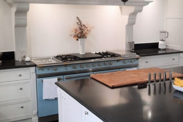 Les secrets d’une cuisine anglaise en chêne massif   